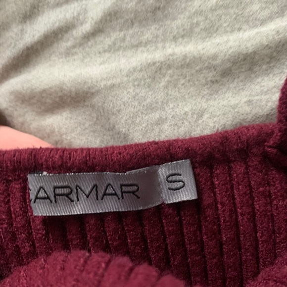 LF burgundy crop top - Picture 2 of 3